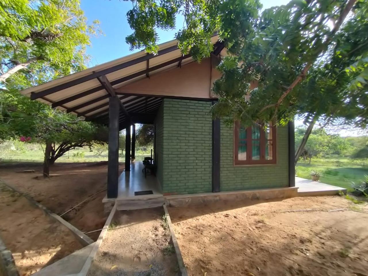 Yala Ying Yang Hostel & Camping Exteriér fotografie
